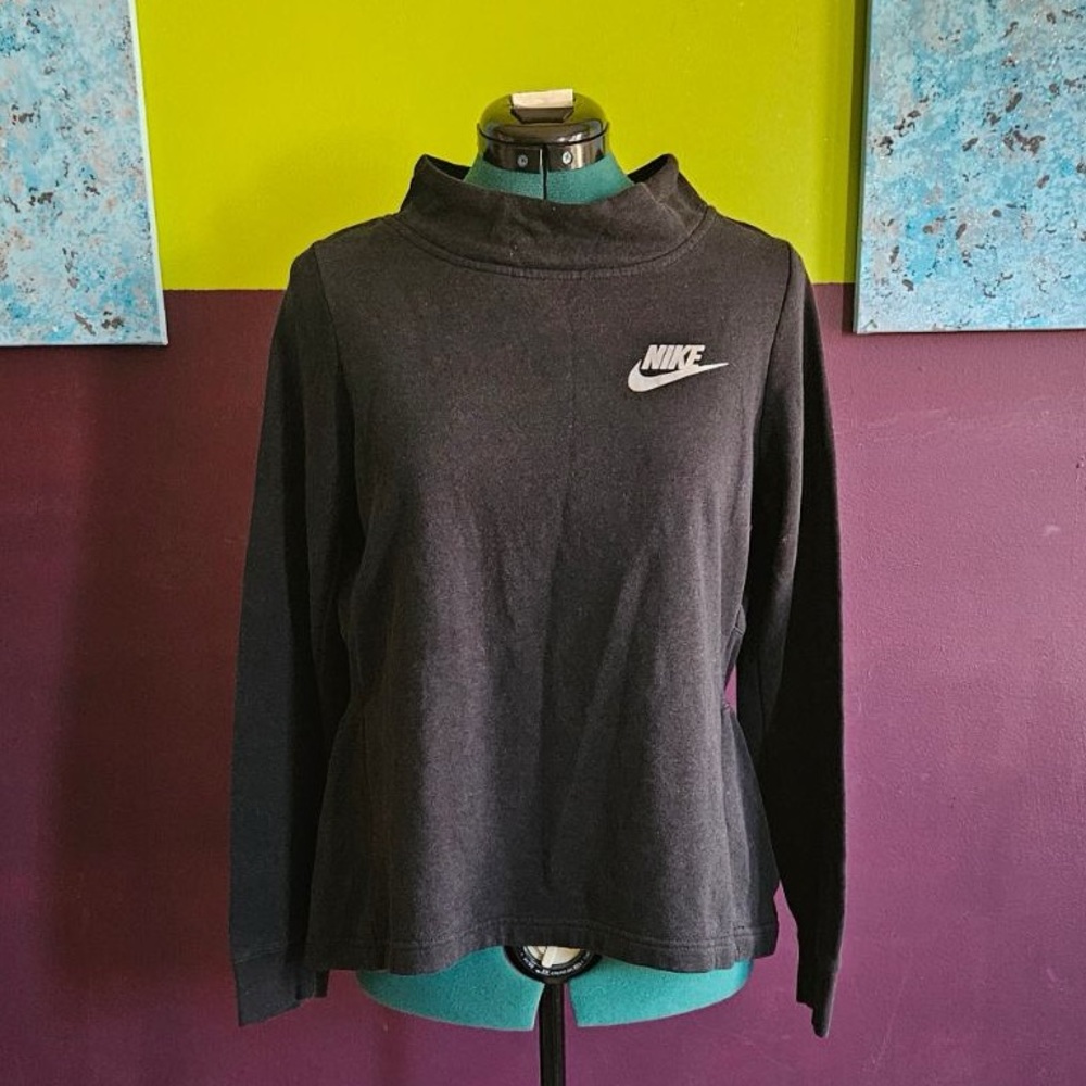 Children’s size XL black Nike sweatshirt